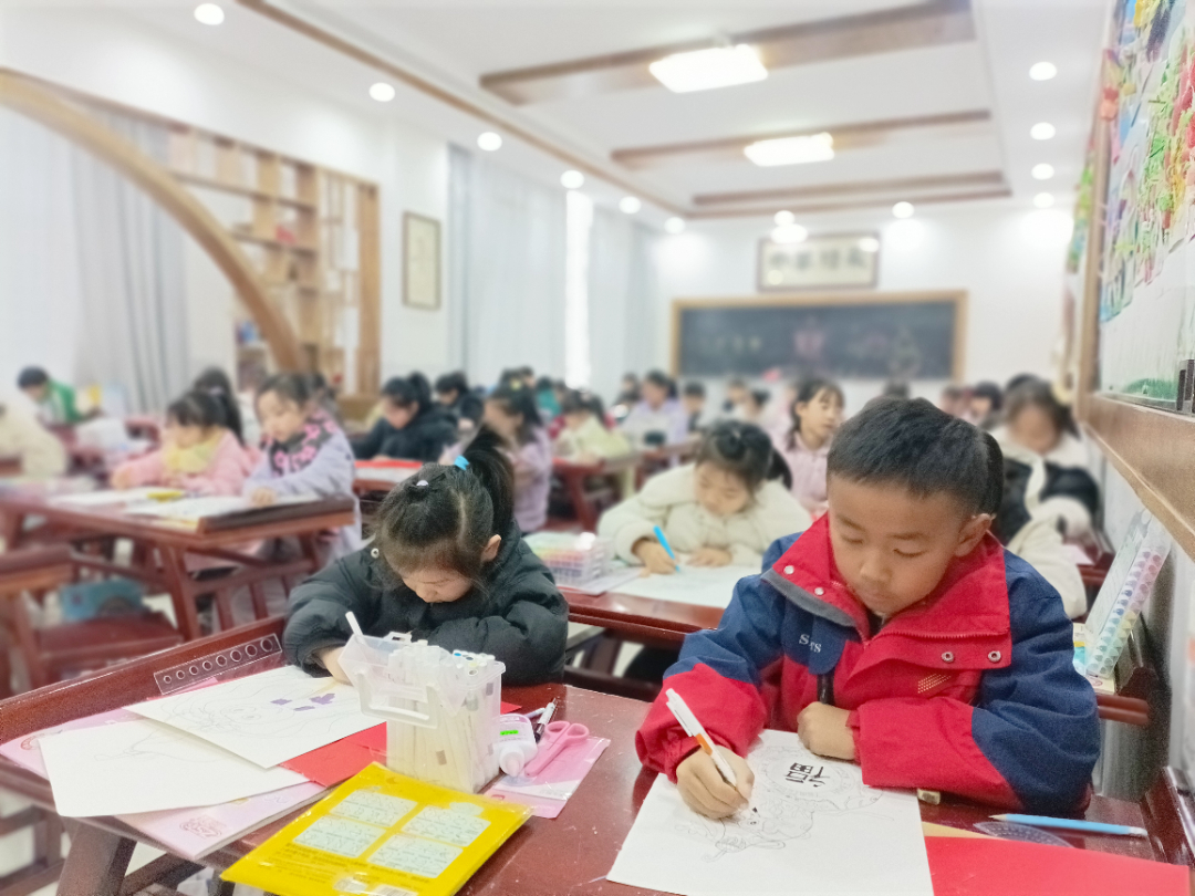 绘画班。徐永春 摄.jpg